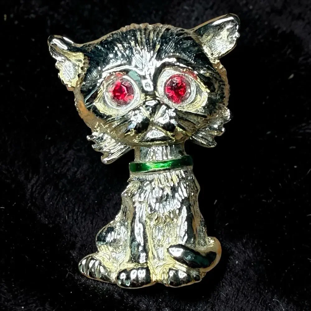 VTG SIGNED GERRY'S SMALL DOG CAT BROOCH RUBY RED RHINESTONE EYES GREEN COLLAR